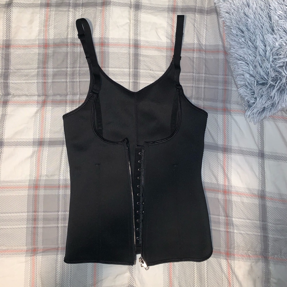Waist trainer